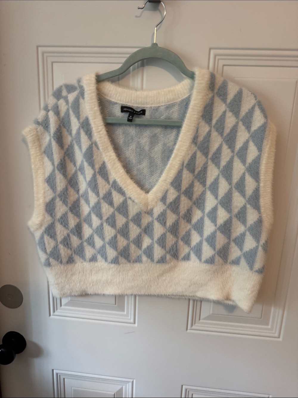 Kendall & Kylie Light Blue & Cream Geometric V-Neck Sweater Vest